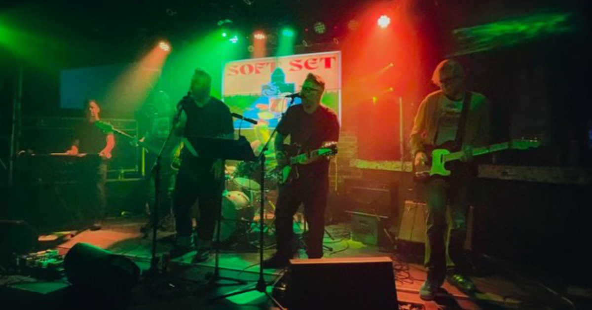 Soft Set performing live